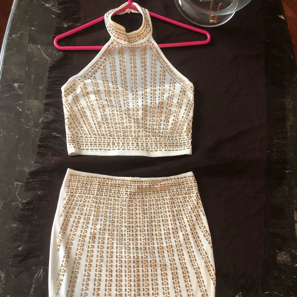 Two piece sets - Picture 1 of 2